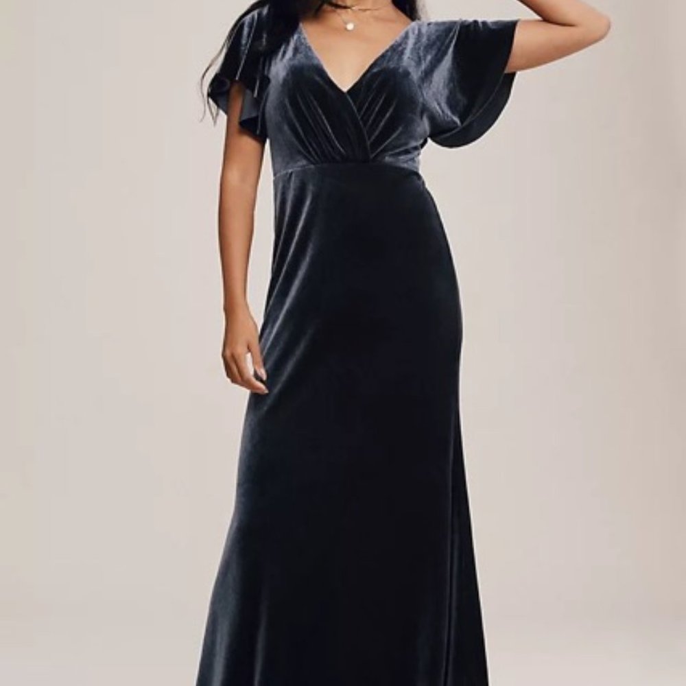 Jenny Yoo Ellis Flutter-Sleeve Open-Back Stretch Velvet Gown Size 8 French blue